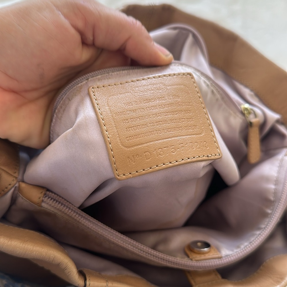 Coach Y2K Tan Leather Shoulder Bag - Picture 4 of 5